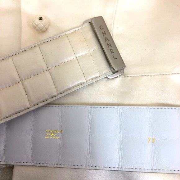 CHANEL Vintage 100% Silk Top/Blouse - Picture 8 of 11